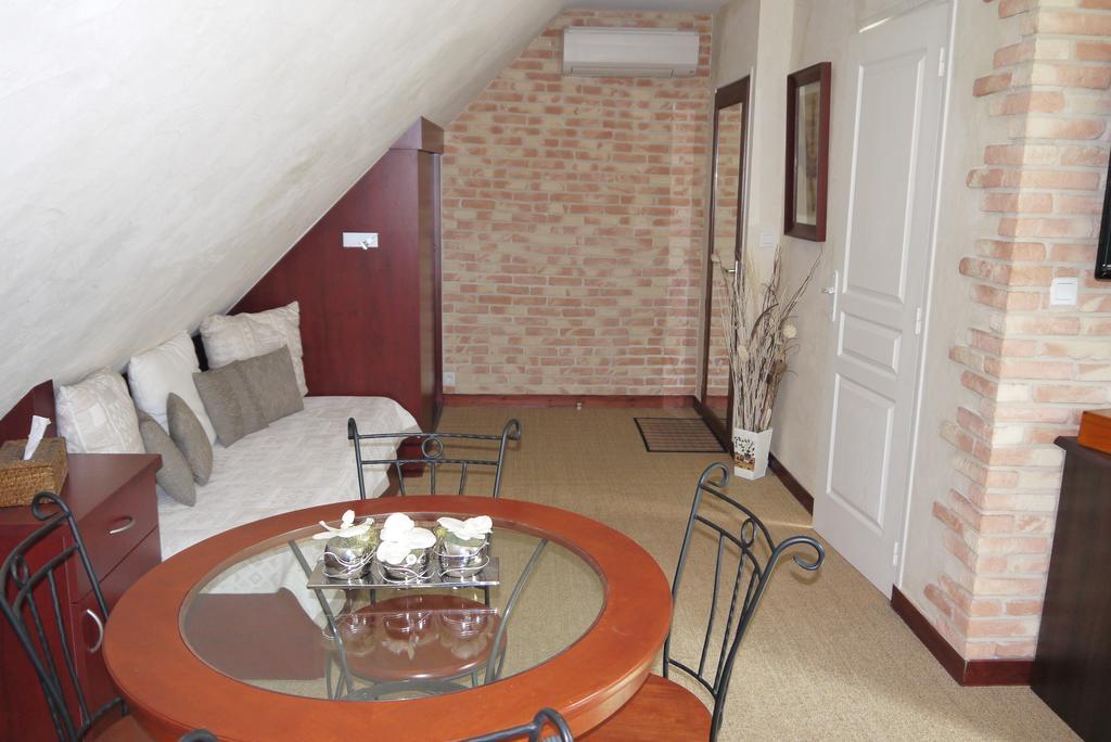 Le Clos De Kerhouil Saint Anne-dʼAuray Habitación foto